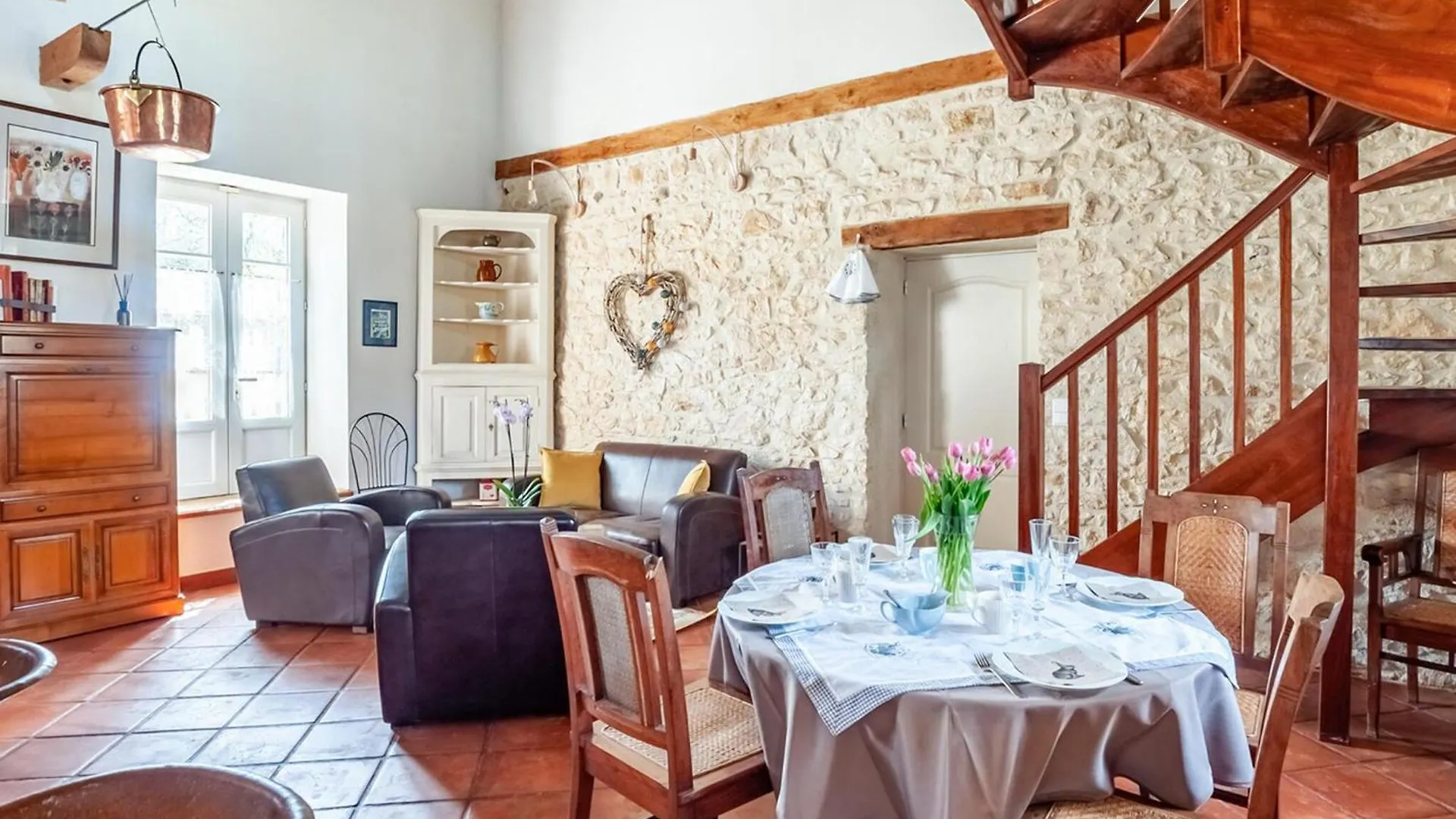 Awesome Home In Frayssinet-Le-Gelat With Kitchen